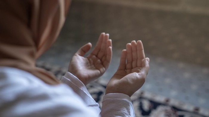 1763248451979-ilustrasi-sholat_169