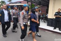 1763270206352-pelaku-zs-saat-konferensi-pers-di-polres-kuningan-1762767722335_169