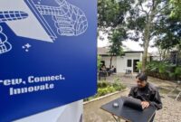 1763270272707-pengunjung-kafe-1763200408398_169