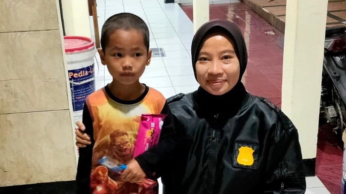 1763291629228-muhammad-ayup-putra-dan-bripka-ririn-1763277143655_169