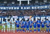 1763313280032-para-pemain-persib-bandung-1760945855508_169