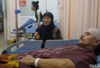 1763334843401-korban-pembacokan-odgj-di-igd-rsud-bayu-asih-purwakarta-pada-minggu-1711-malam-1763332276674_169