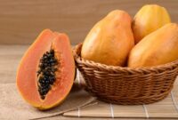 1763334978845-khasiat-makan-biji-pepaya-4_169