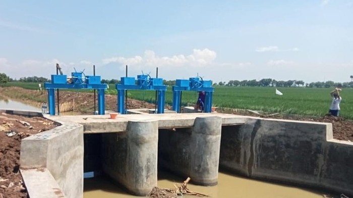 1763399579995-pintu-air-cimalang-di-desa-karanggetas-1763351563557_169