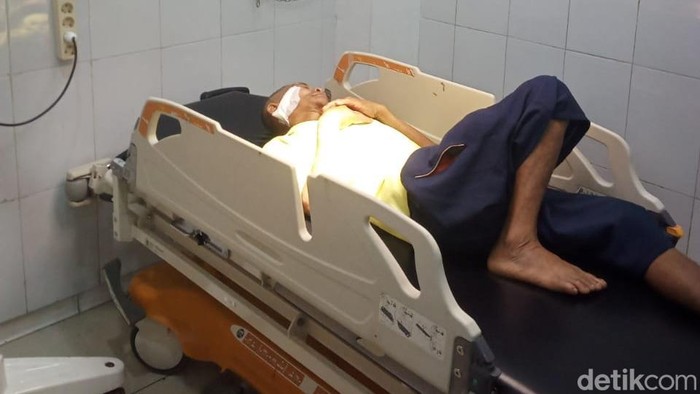 1763442906493-warga-luka-luka-usai-dibacok-odgj-di-purwakarta-1763311075404_169