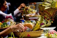 1763443110358-suasana-khidmat-galungan-di-pura-amerta-jati-depok-1745385468745_169