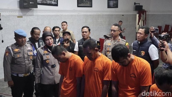 1763463874096-polisi-bongkar-jaringan-curanmor-di-sukabumi-1763445570473_169