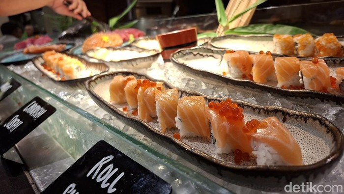 1763895889994-kuliner-khas-jepang-yang-ada-di-salah-satu-hotel-di-bandung-1763810174677_169