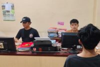 1764068669323-pelaku-saat-dilakukan-pemeriksaan-di-polres-kuningan-1764063893018_169