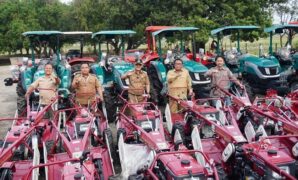 1764155088667-alsintan-dari-kementan-untuk-pertanian-indramayu-1764125345617_169