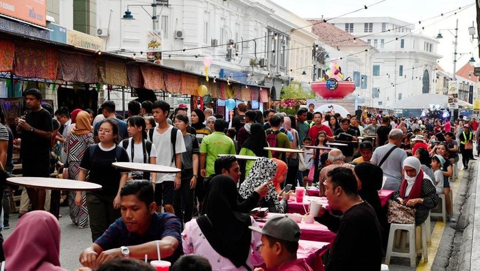 1764176667732-bayar-mahal-tapi-rasa-menunya-biasa-aja-festival-kuliner-ini-diprotes-1756803488674_169