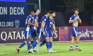 1764176678996-para-pemain-persib-bandung-1764165509973_169