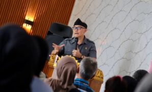 1764176686581-wakil-ketua-dprd-kota-bandung-edwin-senjaya-1764160164128_169