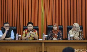 1764263072462-ketua-komisi-1-dprd-kota-bandung-radea-respati-paramudhita-1764229415712_169