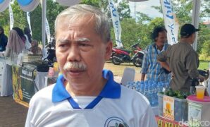 1764327890840-wakil-bupati-bandung-barat-asep-ismail-1764323906570_169