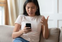 1764435858620-ilustrasi-main-hp-atau-ponsel-1_169