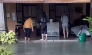 1764522285422-tjong-a-fie-mansion-terendam-banjir-1764483761625_169