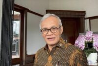 1764695087052-wakil-ketua-komisi-ii-dpr-ri-aria-bima-di-kota-sukabum-1764682232410_169