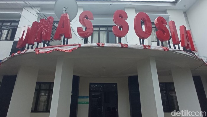 1764954274620-kantor-dinsos-indramayu-1764905104237_169