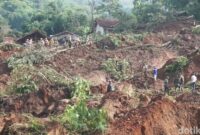 1765019084372-longsor-di-arjasari-bandung-1765001700290_169