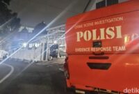 1765083866045-inafis-polres-sukabumi-kota-usai-membawa-jasad-korban-ke-rsud-syamsudin-sh-1765069842412_169