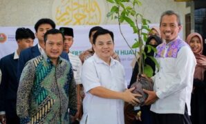 1765127067492-ketua-dprd-kota-bogor-adityawarman-adil-1765118868211_169