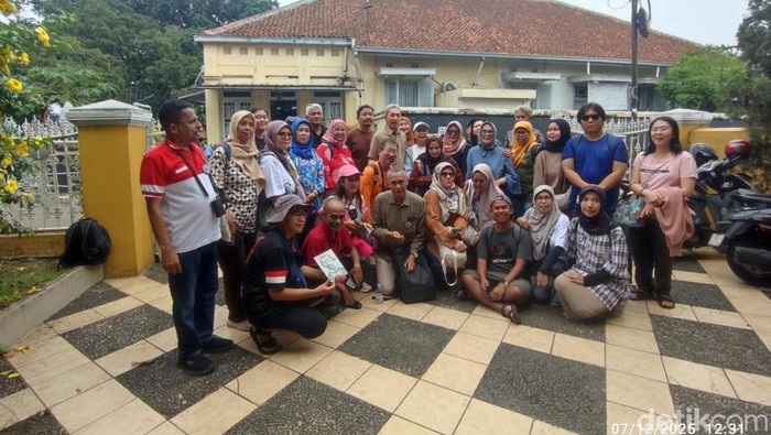 1765170252135-napak-tilas-jejak-tokoh-pers-tirto-adhi-soerjo-1765165647149_169