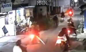 1765191863791-tangkapan-layar-penyerangan-gerombolan-bermotor-di-kbb-1765176908537_169