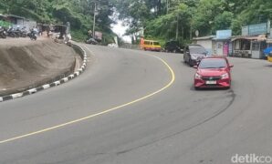 1765299844268-jalur-puncak-salah-satu-titik-rawan-bencana-di-cianjur-1765273890822_169