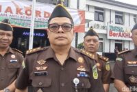 1765299857816-kepala-kejari-kota-tasikmalaya-mumuh-ardiyansyah-1765278310776_169