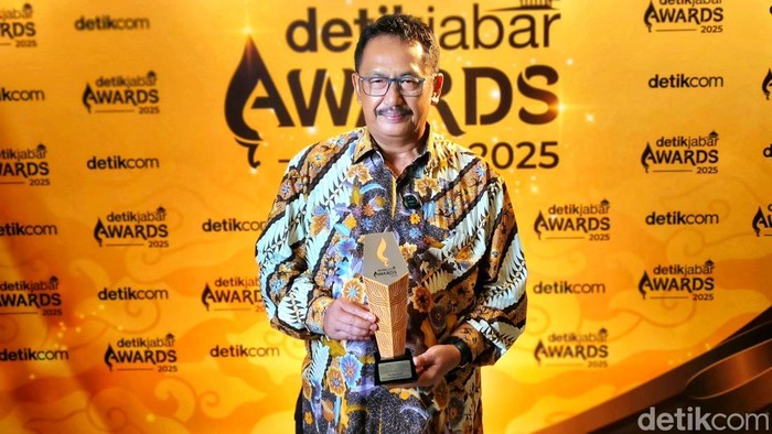 1765386260564-bupati-sukabumi-asep-japar-1765381320289_169