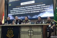 1765429477039-kejaksaan-negeri-kejari-kota-bandung-menetapkan-dua-tersangka-kasus-penyalahgunaan-wewenang-di-pemkot-bandung-1765364599002_169