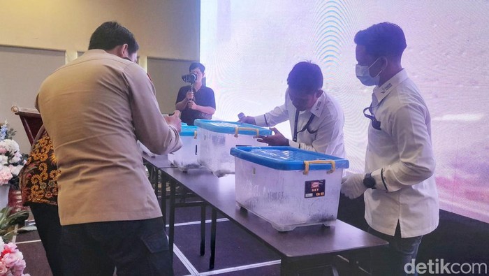 1765451049646-kepala-subdirektorat-pengawasan-pestisida-direktorat-jenderal-prasarana-dan-sarana-pertanian-kementerian-pertanian-budi-hanapi-1765449174320_169