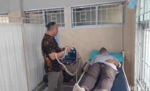 1765451057183-warga-melakukan-usg-cek-kondisi-kesehatan-1765419721091_169