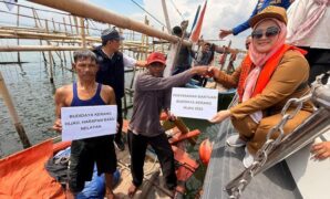 1765472654636-wakil-wali-kota-cirebon-siti-farida-1765446038875_169