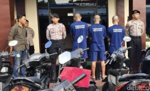 1765472660098-ketiga-pelaku-pencurian-kendaraan-bermotor-di-kuningan-1765455154128_169