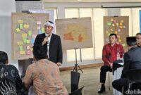 1765537470047-sekretaris-daerah-provinsi-jawa-barat-herman-suryatman-1765522210123_169