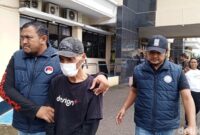 1765559058691-oknum-kepala-desa-baju-hitam-ditangkap-polisi-gegara-mengkonsumsi-narkoba-jenis-sabu-1765532877797_169