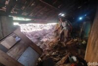 1765559064696-rumah-warga-terdampak-banjir-bandang-1765540965282_169