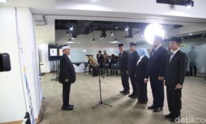 1765580677069-pengukuhan-pengurus-forum-sekretaris-daerah-forsesdasi-komisariat-wilayah-jawa-barat-periode-20252028-1765540695787_169