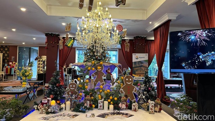 1765645463089-gh-universal-hotel-bandung-mengusung-tema-istimewa-bertajuk-when-ginger-meets-lemon-magic-happen-di-libur-natal-dan-tahun-baru-1765601978898_169