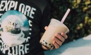 1765667069296-keseringan-minum-bubble-tea-wanita-ini-punya-300-batu-ginjal-di-tubuhnya-1_169