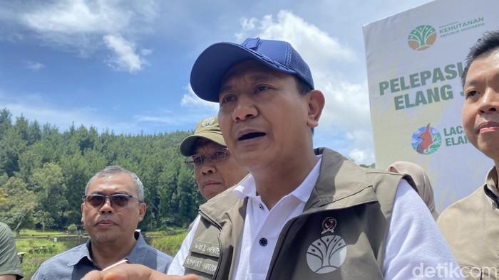 1765731870482-wamenhut-rohmat-marzuki-di-sukabumi-1765686477358_169