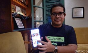 1765796663901-head-of-user-growth-jawa-bali-nusra-gojek-harris-riparev-memperlihatkan-fitur-rekomendasi-destinasi-1765774335959_169