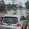 1766055929100-kemacetan-di-jalan-kh-abdullah-bin-nuh-1766044714213_169