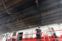 1766077458383-pengecekan-lokomotif-di-depo-lokomotif-cirebon-1766045875600_169