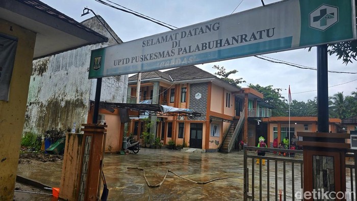 1766077460584-banjir-di-puskesmas-palabuhanratu-sukabumi-1766040244230_169