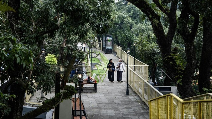 1766466274843-reaktivasi-skywalk-teras-cihampelas-bandung_169