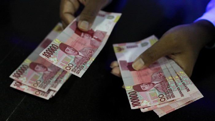 1766487865565-ilustrasi-uang_169