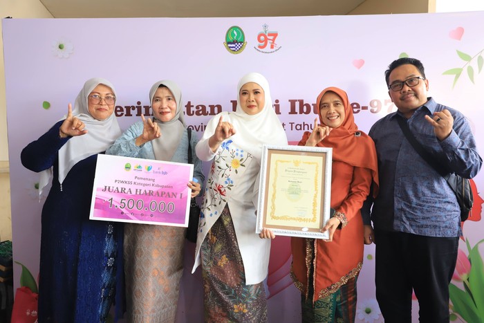 1766574267650-pemkab-bogor-torehkan-prestasi-p2wkss-tingkat-jawa-barat-di-akhir-2025-1766567030267